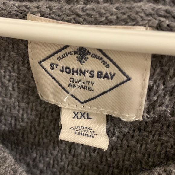 LOT #7 - Three XXL/2X Sweaters - Picture 10 of 11